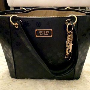 Gorgeous black g by guess bag
